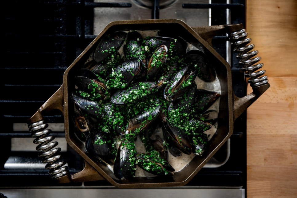 Gietijzeren stoofpot met deksel, Nederlands Oveen 5qt, 4.7l - Finex Gietijzeren stoofpot met deksel, Nederlands Oveen 5qt, 4.7l - Finex