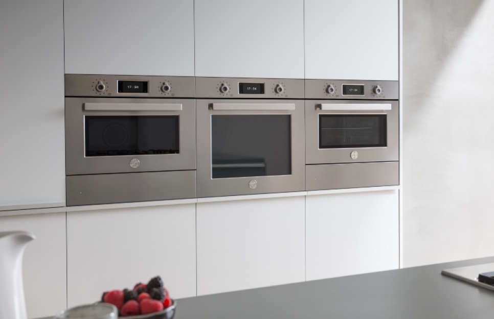 Magnetron Modern, Wandmodel, 38 cm, Roestvrij staal - Bertazzoni Magnetron Modern, Wandmodel, 38 cm, Roestvrij staal - Bertazzoni