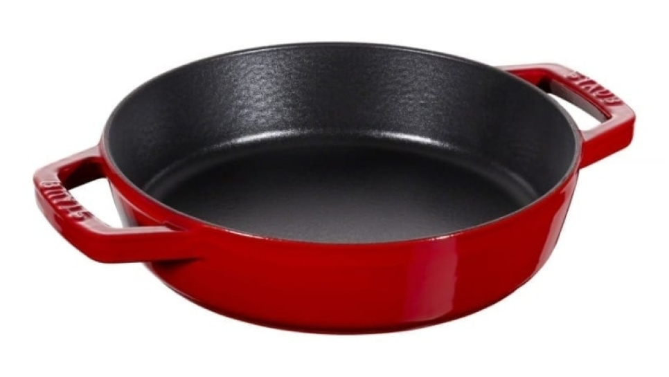 Sauteerpan met twee handvatten, rood - Staub in de groep Koken / Koekenpan / Sauteuse bij The Kitchen Lab (1418-17615)