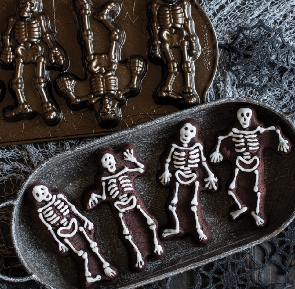Bakvorm, Spooky Skeleton Cakelet Pan - Nordic Ware