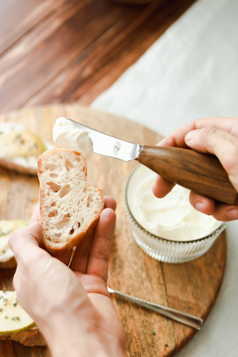 Botermes met walnoten handvat, Lou Bure - Forge de Laguiole