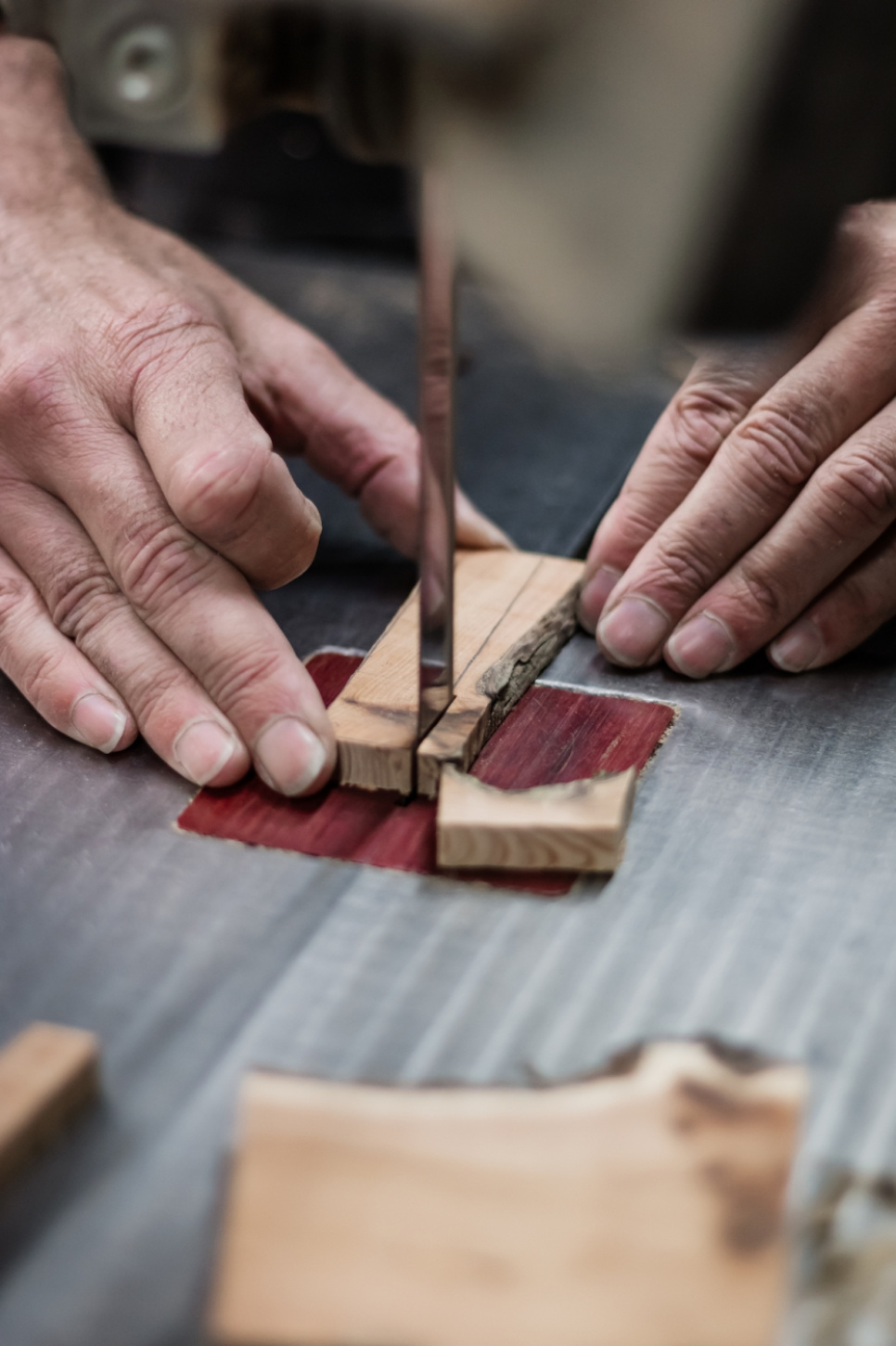 Houten sommeliermes van Vines, gedamasfalteerd met decoratie, Collectie - Forge de Laguiole