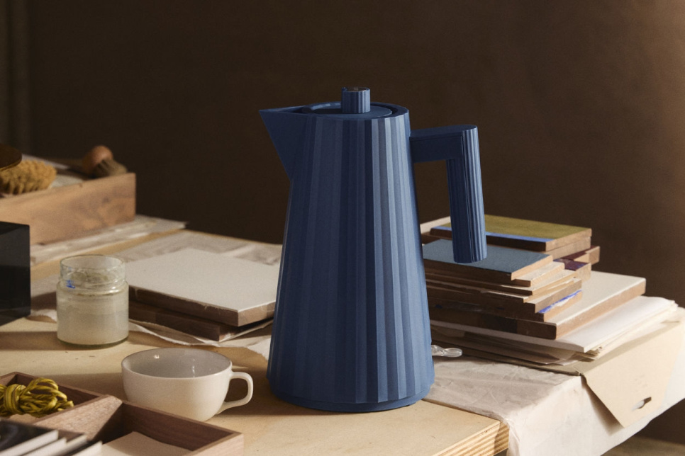 Waterkoker, Plissé, Blauw - Alessi - 1 liter