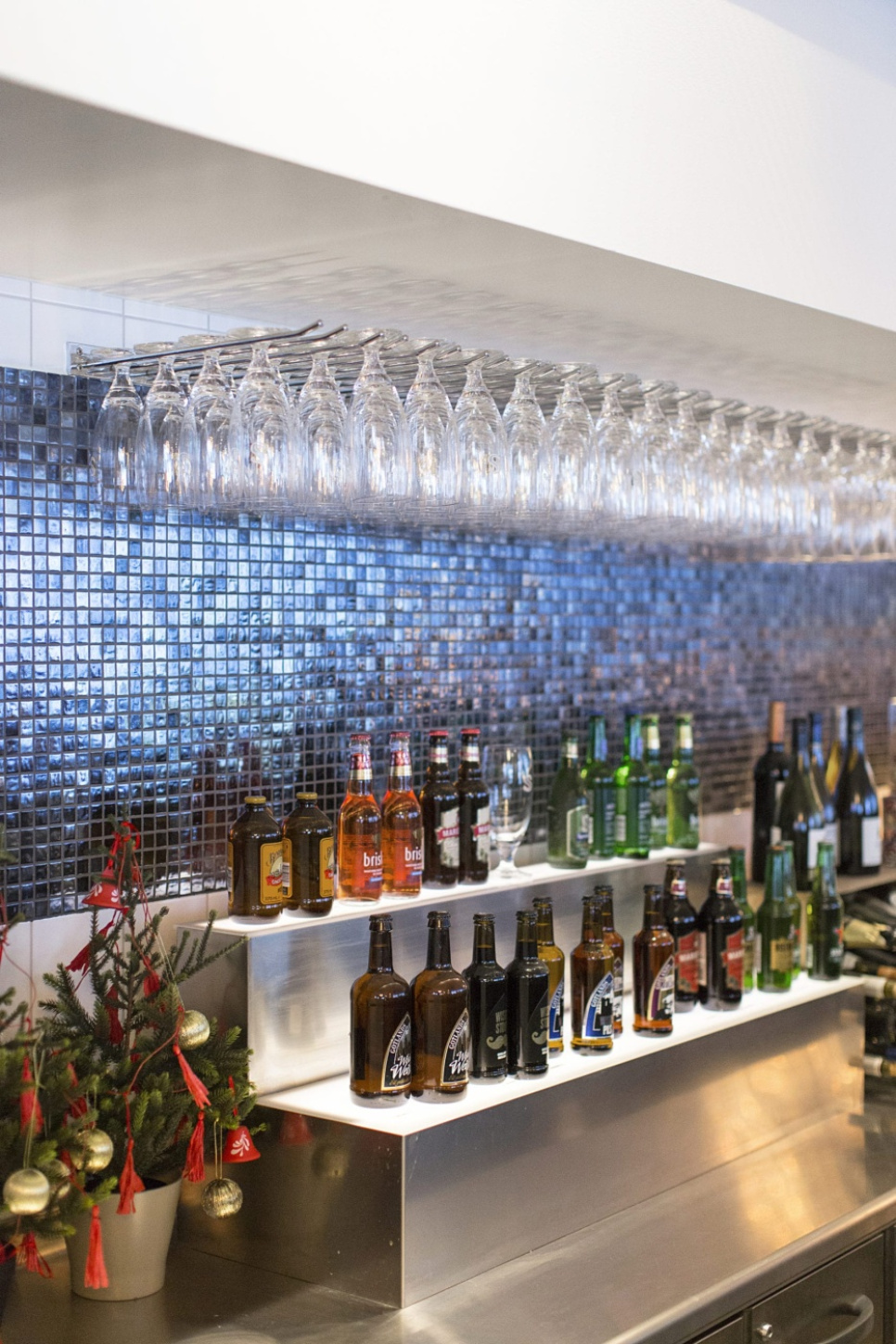 Glasrek voor wandmontage - Lido