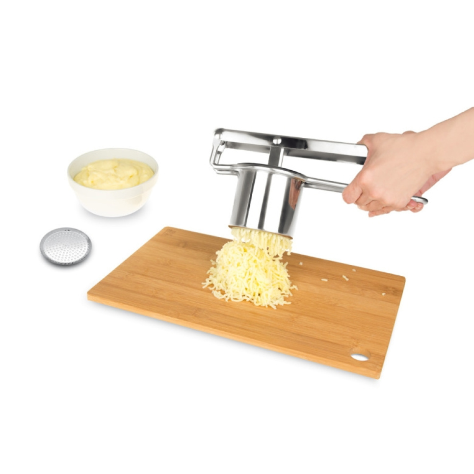 Aardappelpers met vier inzetstukken - iGenietti Aardappelpers met vier inzetstukken - iGenietti