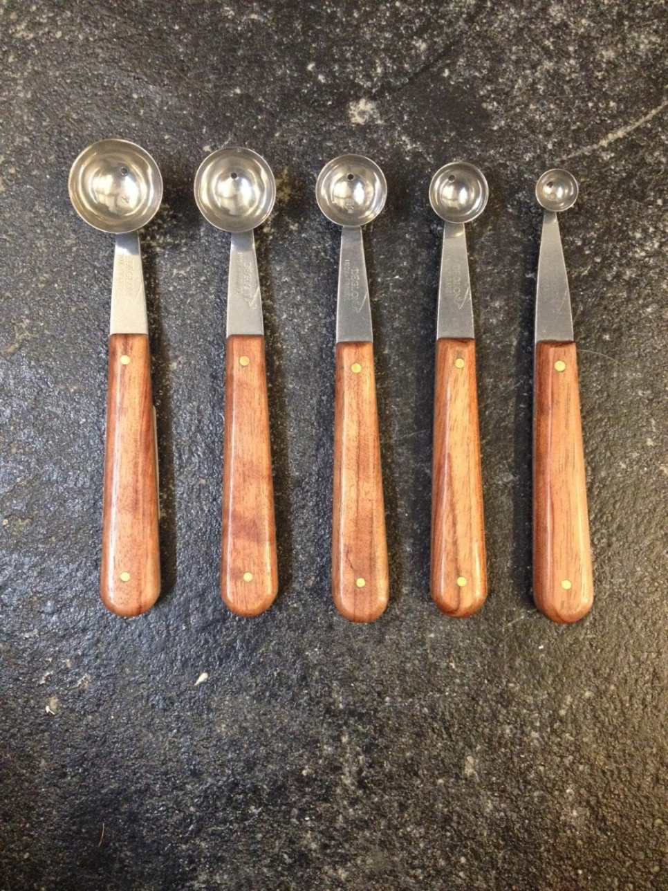 Kogelijzer 22 mm, palissander handvat - Déglon in de groep Koken / Keukengerei / Meloenballer & quenelle lepels bij The Kitchen Lab (1525-14227)