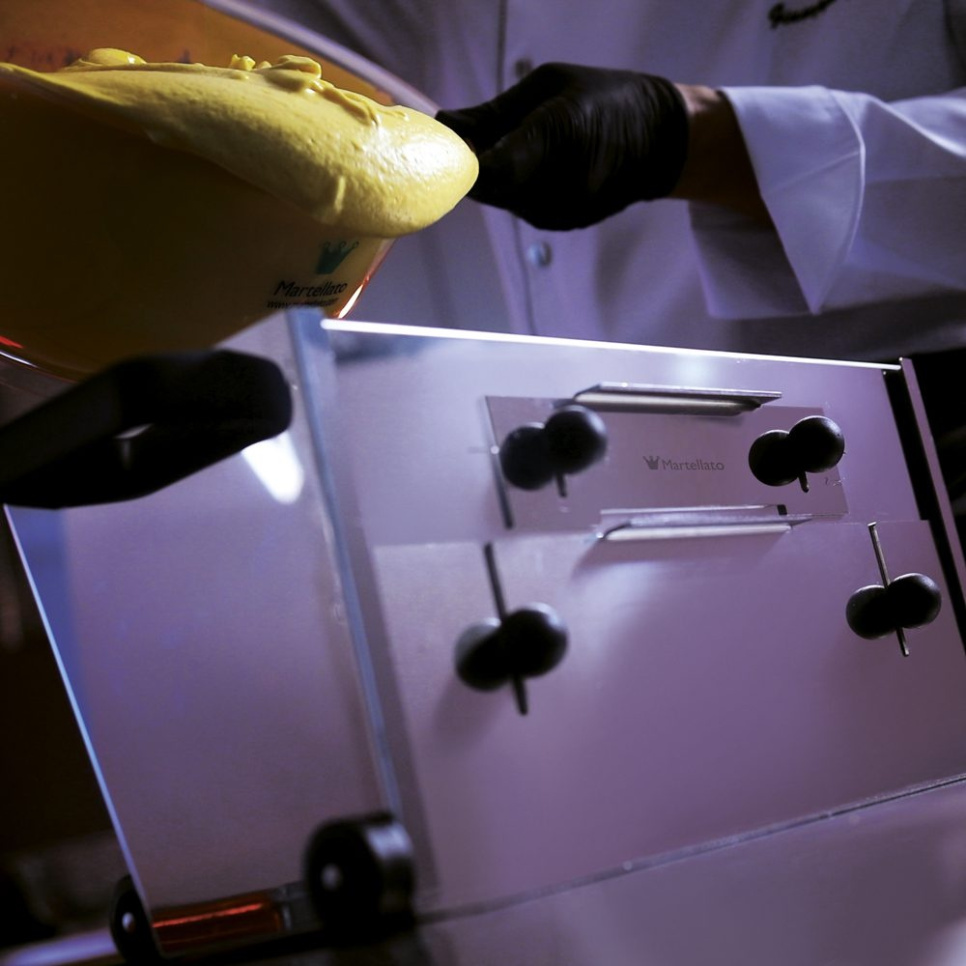 Waterpas, slee met hoge precisie voor zacht gebak - Martellato