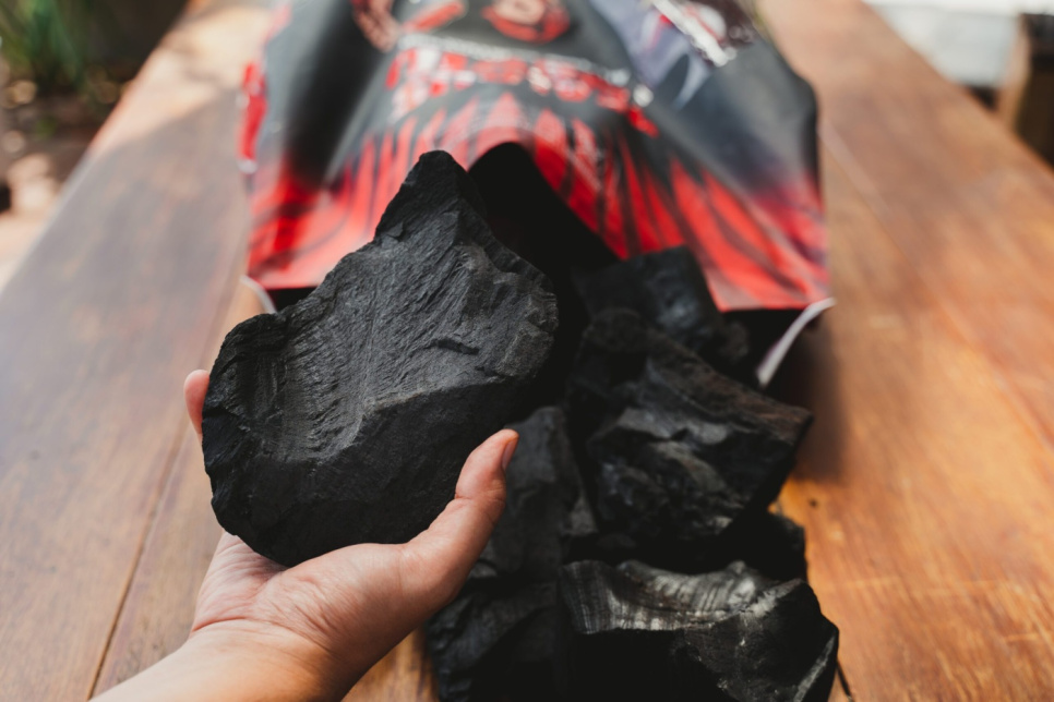 Barbecue houtskool, Chunx XL - Houtskool van hardhout, 15,88 kg - Jealous Devil Barbecue houtskool, Chunx XL - Houtskool van hardhout, 15,88 kg - Jealous Devil