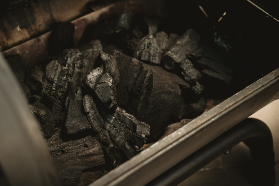 Barbecue houtskool, Chunx XL - Houtskool van hardhout, 15,88 kg - Jealous Devil Barbecue houtskool, Chunx XL - Houtskool van hardhout, 15,88 kg - Jealous Devil