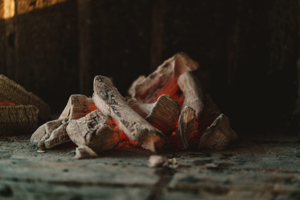 Barbecue houtskool, Onyx Binchotan, 9,07 kg - Jealous Devil Barbecue houtskool, Onyx Binchotan, 9,07 kg - Jealous Devil