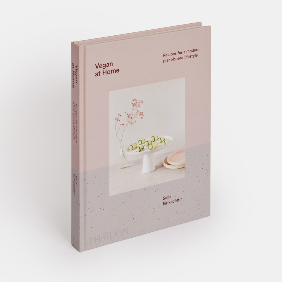 Vegan At Home - Solla Eiríksdóttir in de groep Koken / Kookboeken / / bij The Kitchen Lab (1987-26136)