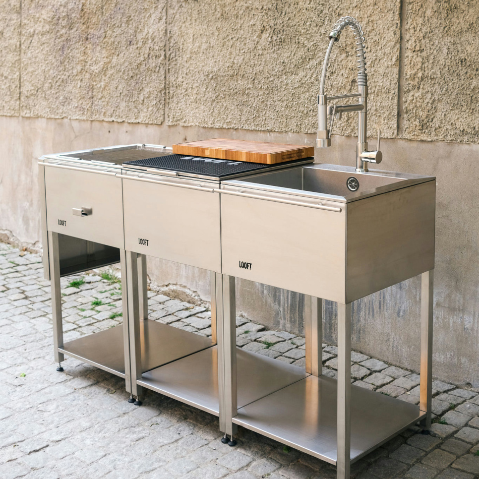 Buitenkeuken, compleet met houtskoolgrill, werkbank en spoelbak – Looft