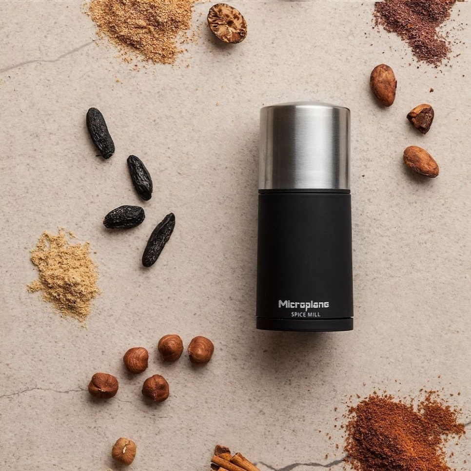 Kruidenmolen met opbergvak, 2in1 - Microplane Kruidenmolen met opbergvak, 2in1 - Microplane