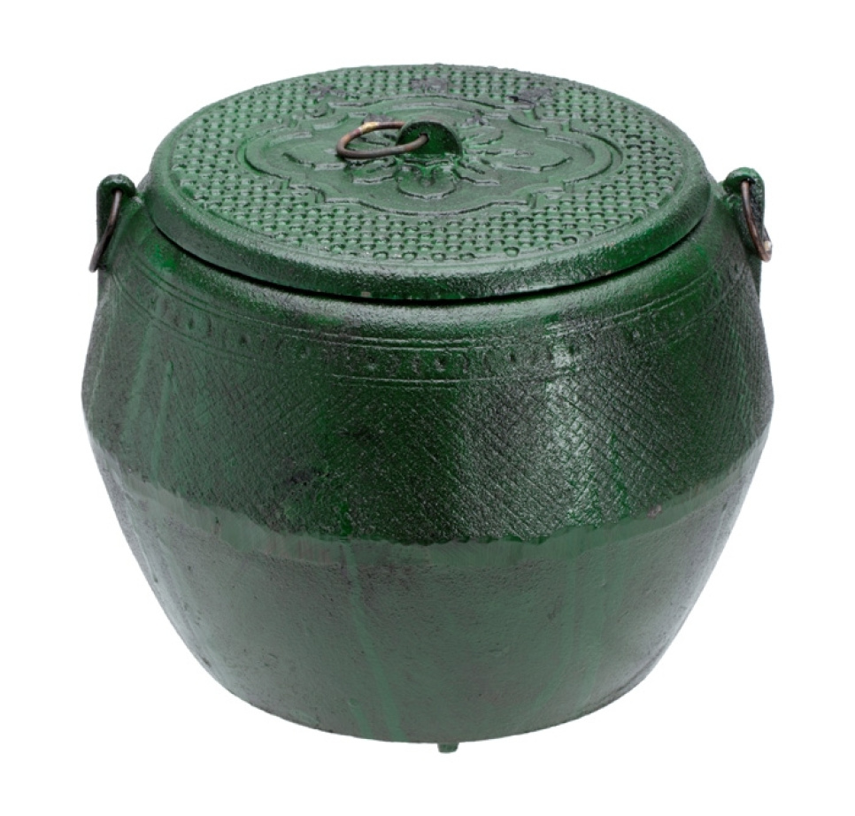 Containers voor het blussen en opslaan van binchotan