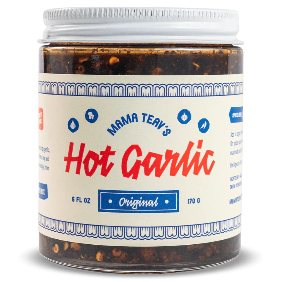 Mama Teav\'s Hot Garlic Chili Crisp, 170 g in de groep Koken / Koloniaal bij The Kitchen Lab (2253-33057)